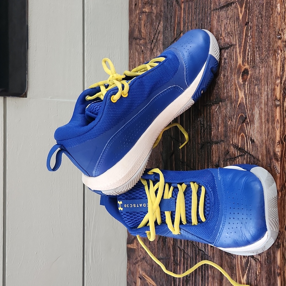 Under Armour Steph Curry Size 5 Youth Blue, Yellow White, Wolf Gray
